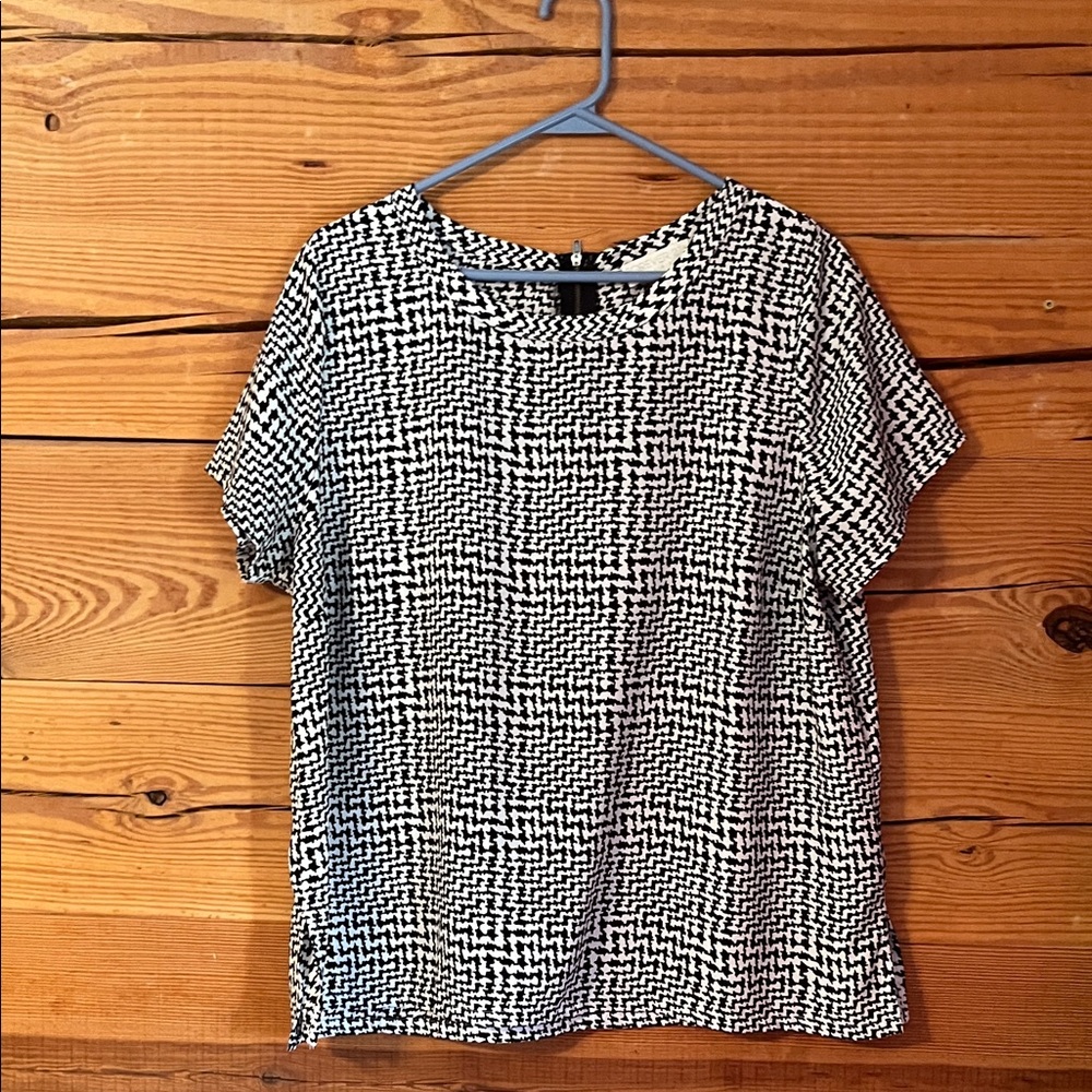 Forever 21 Monochrome Patterned Blouse
